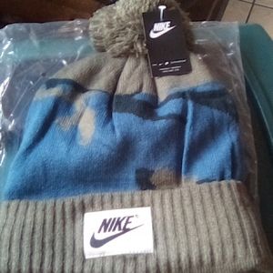 Nike knit beanie